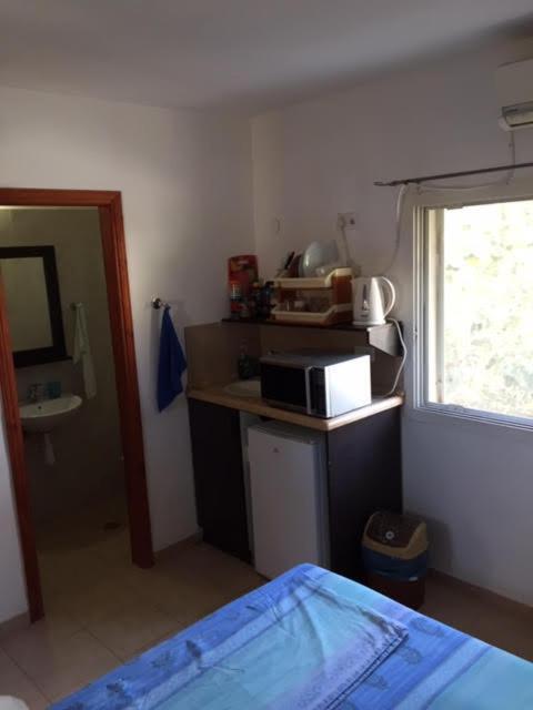 הבית של דרורי Neve Zohar Exteriör bild